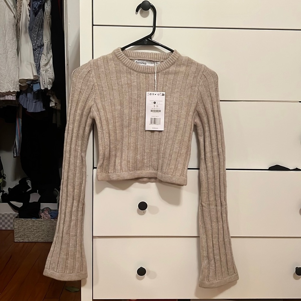 Bershka Ribbed wide sleeve cropped sweater in sand.